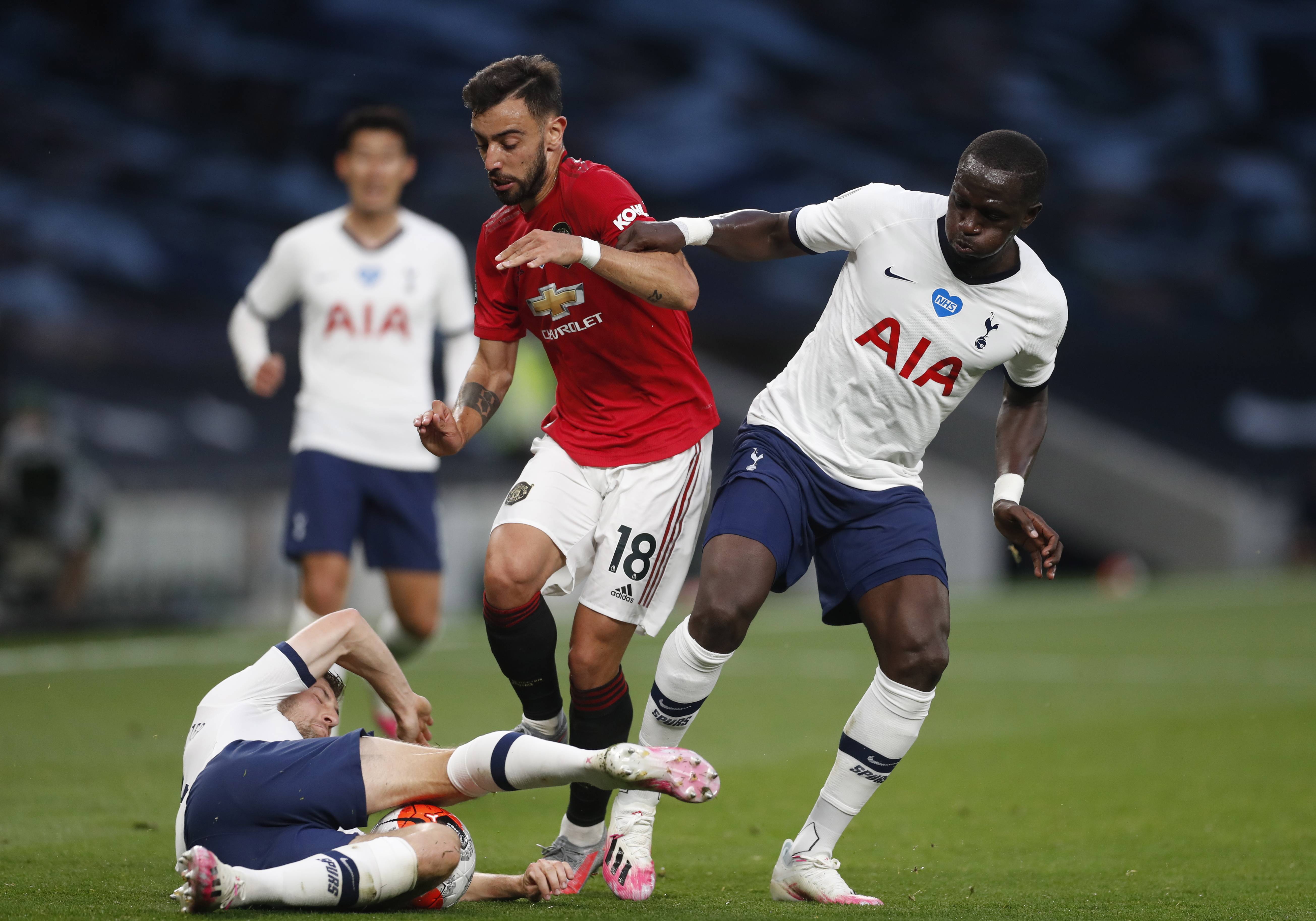 并分析其背 并分析其背