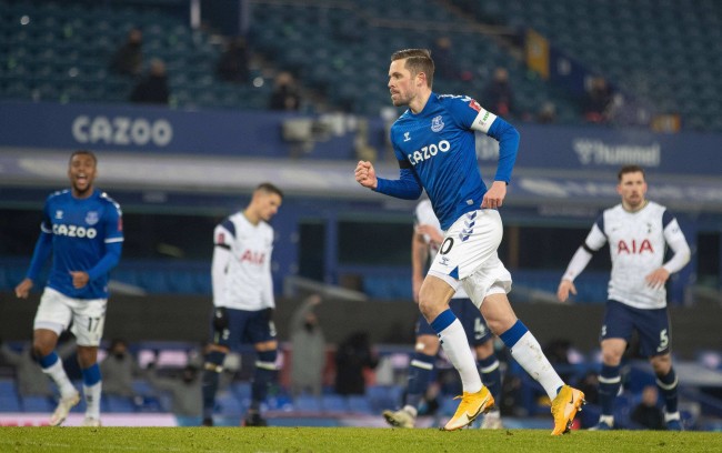 国队形成了 国队形成了